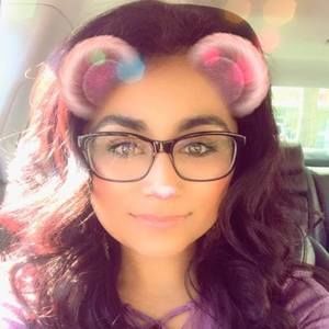 Meet your Posher, Consuelo